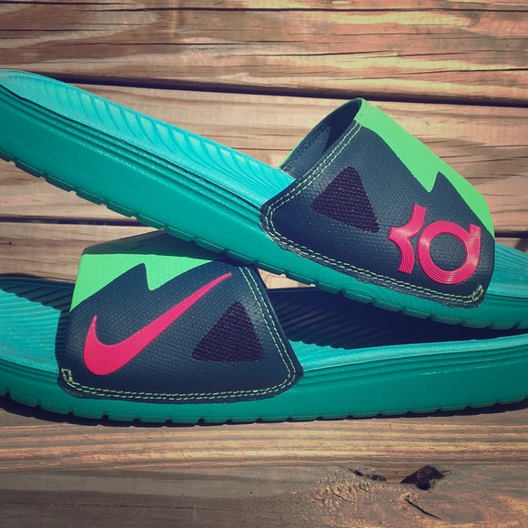 kevin durant flip flops
